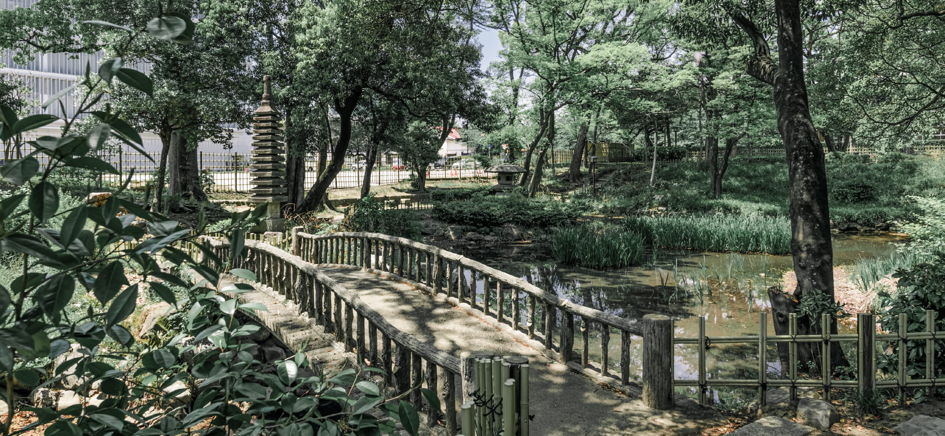 下茶屋公園（約490m／徒歩7分・自転車3分）