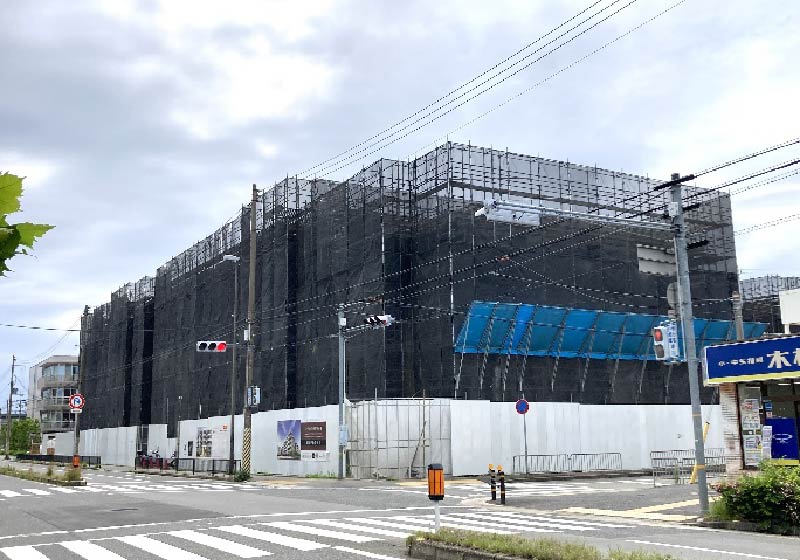 敷地北東からの外観